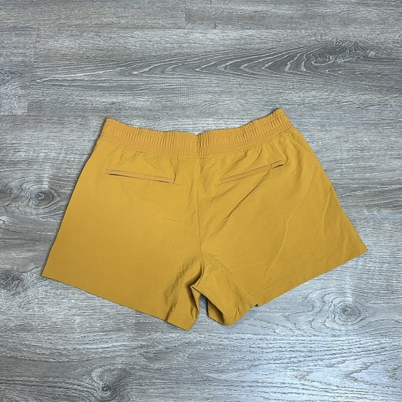 NEW Athleta Women’s Textured Brooklyn Short in Tuscan Gold Sz 10 - Picture 6 of 10